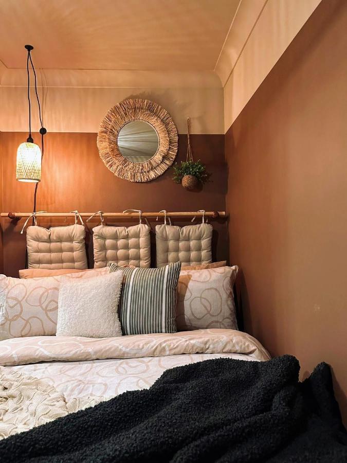 4-Bed Cotswold Getaway With Hot Tub & Gaming Room Churchdown المظهر الخارجي الصورة